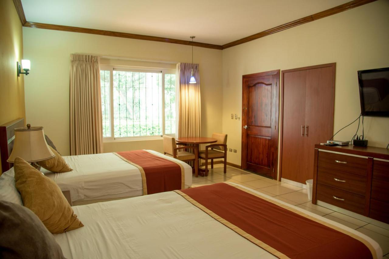 Pato Canales Hotel & Resort San Luis Luaran gambar