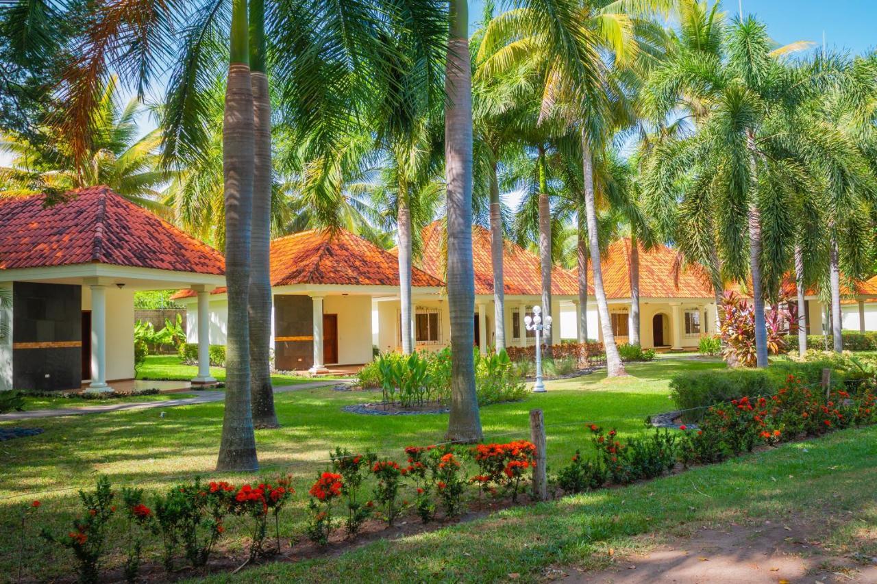 Pato Canales Hotel & Resort San Luis Luaran gambar